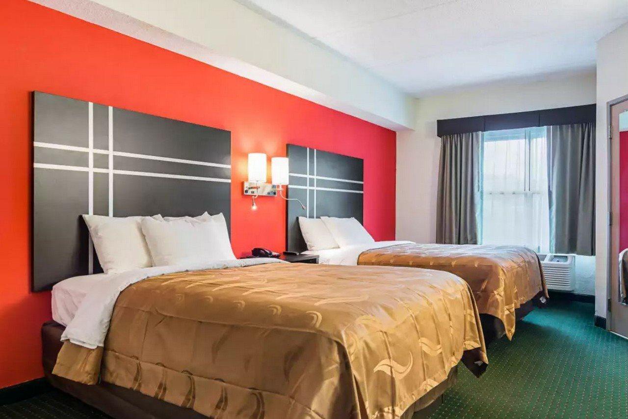 Quality Suites Atlanta Airport East Форест-Парк Экстерьер фото