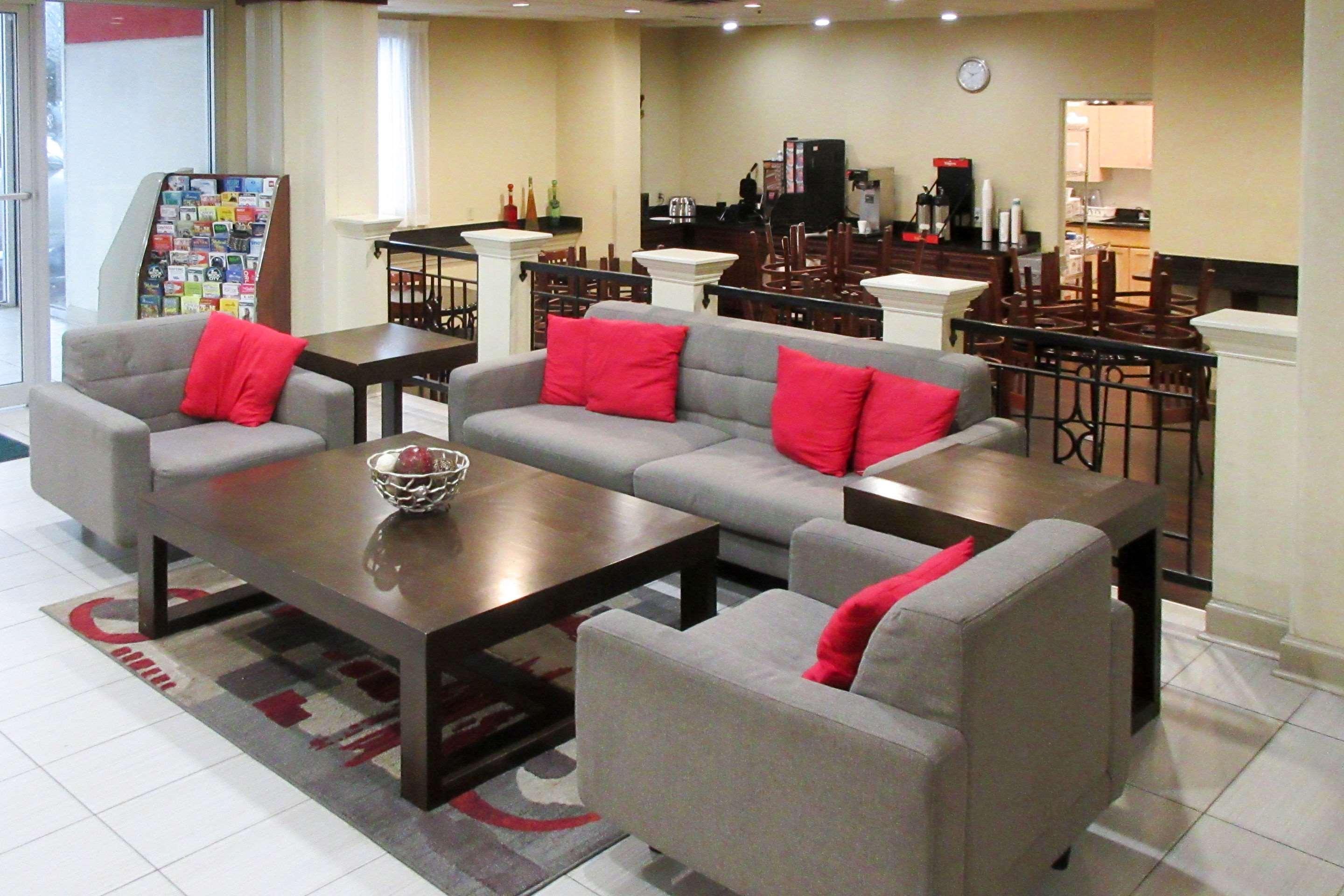 Quality Suites Atlanta Airport East Форест-Парк Экстерьер фото