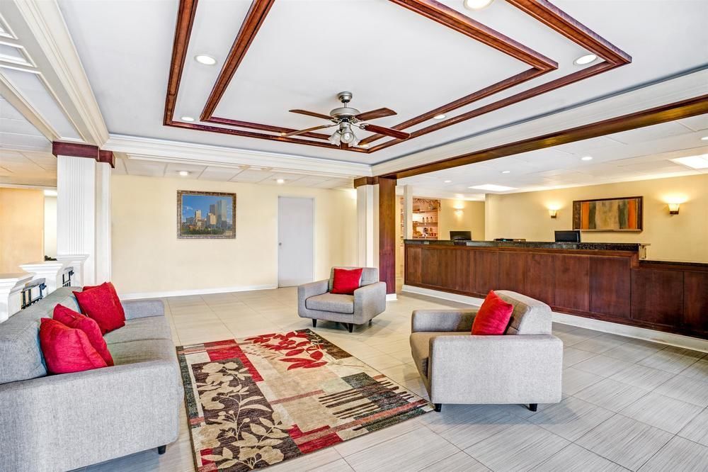 Quality Suites Atlanta Airport East Форест-Парк Экстерьер фото