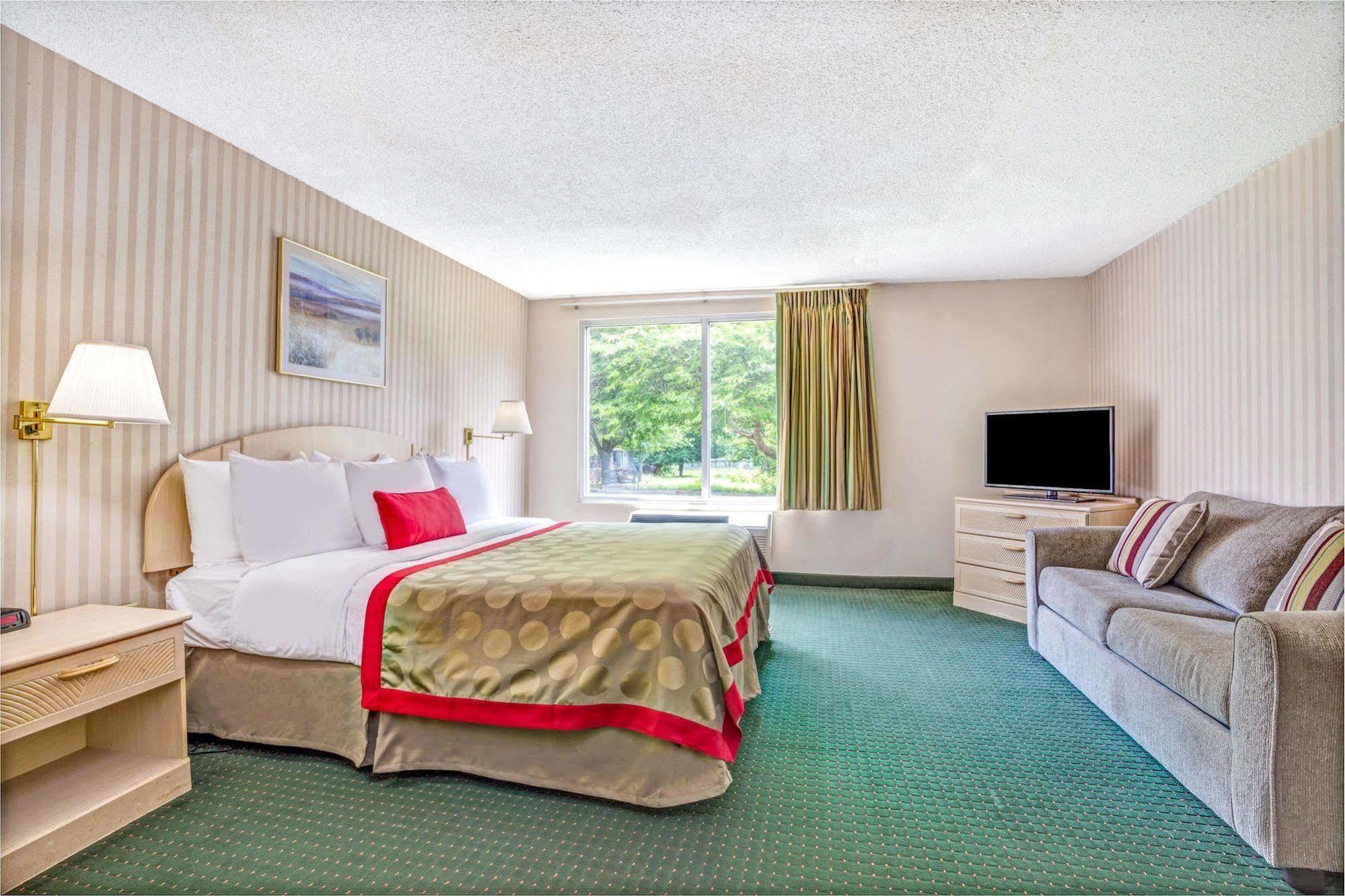 Quality Suites Atlanta Airport East Форест-Парк Экстерьер фото