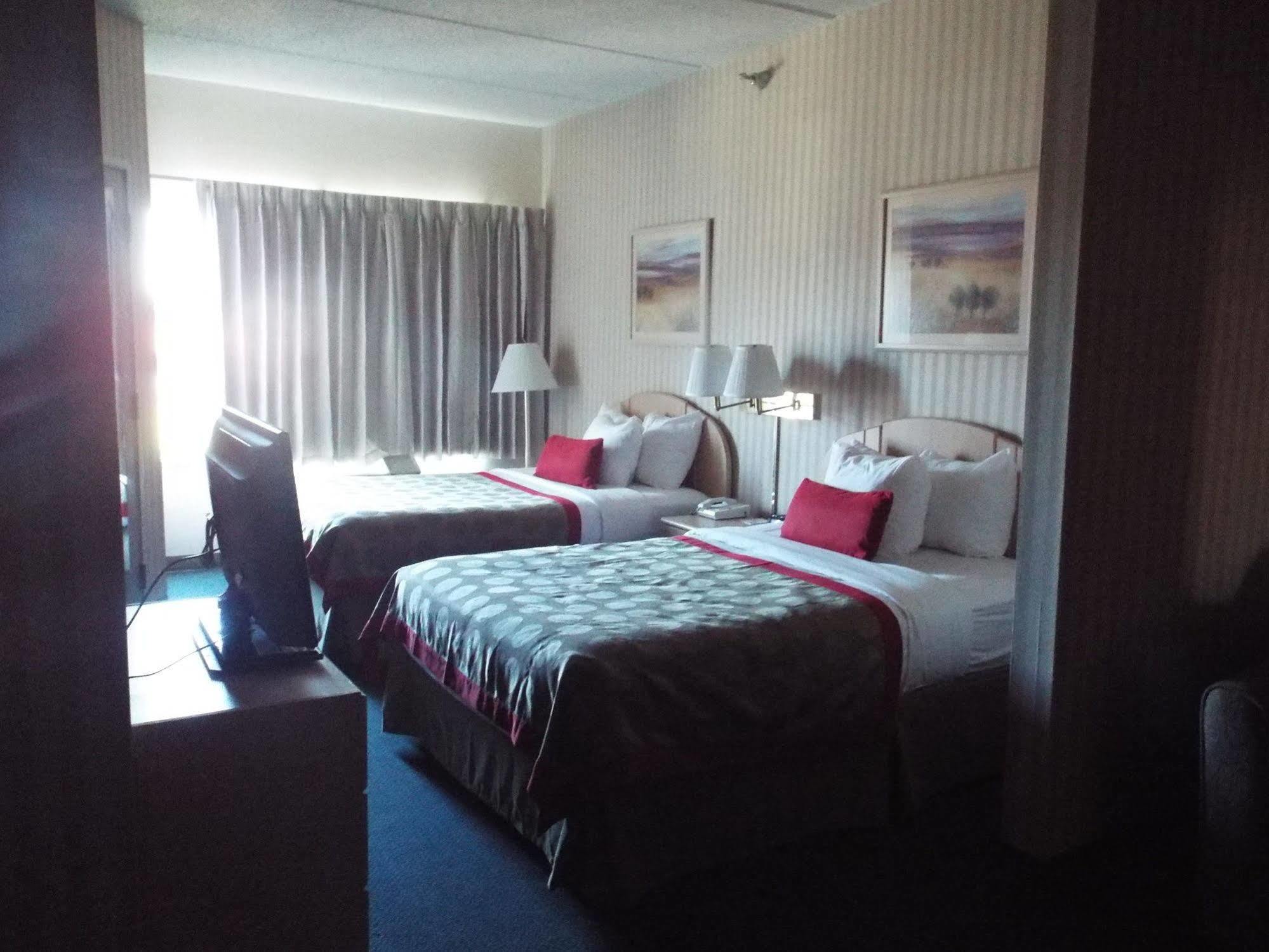 Quality Suites Atlanta Airport East Форест-Парк Экстерьер фото